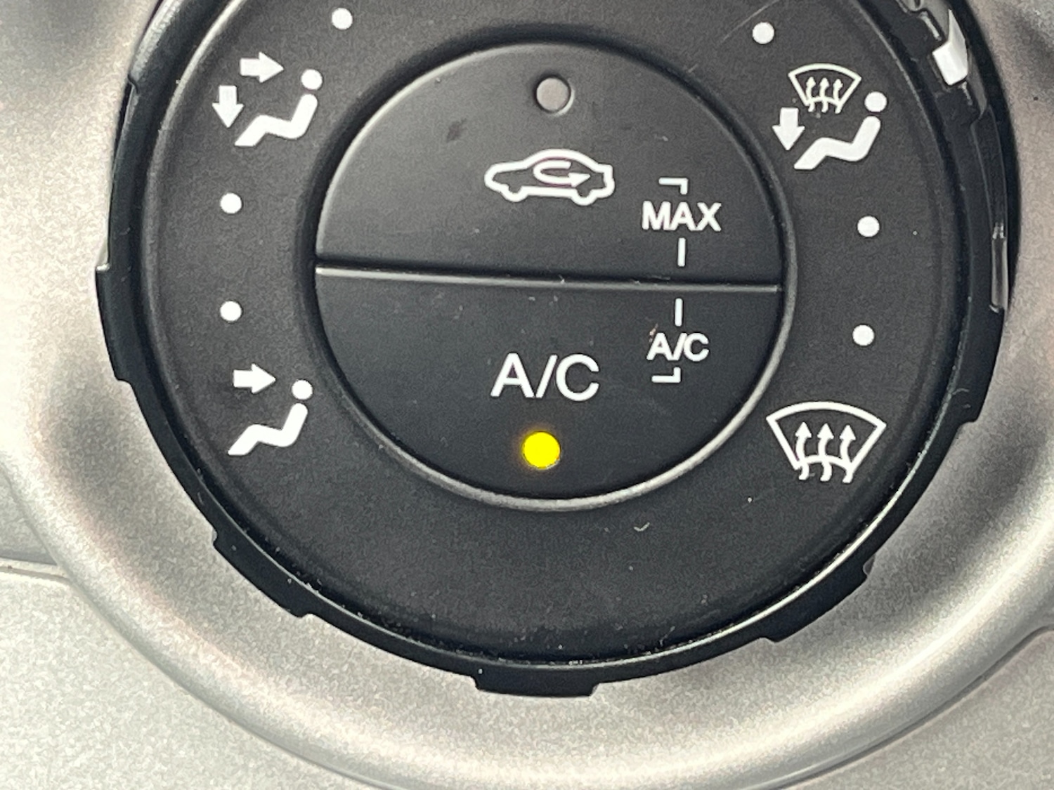 Used Ford Fiesta 2012 for sale - 77878691: Photo 16