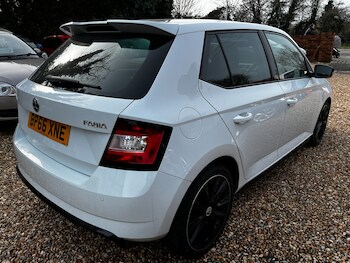 Used Skoda Fabia 2016 for sale - 77582538: Photo