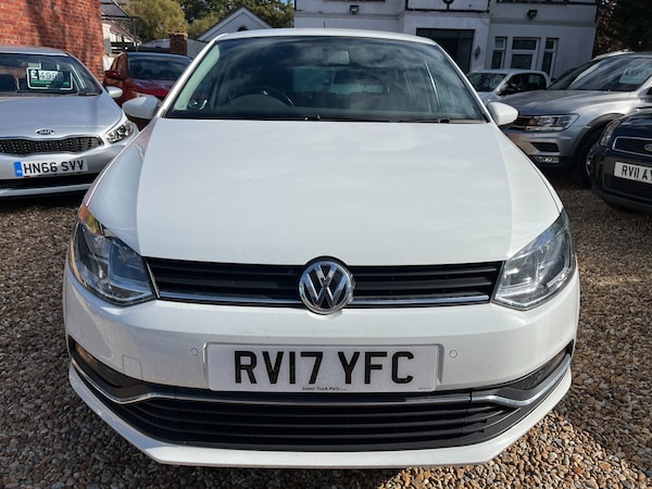 Used Volkswagen Polo 2017 for sale - 76224965: Photo 2