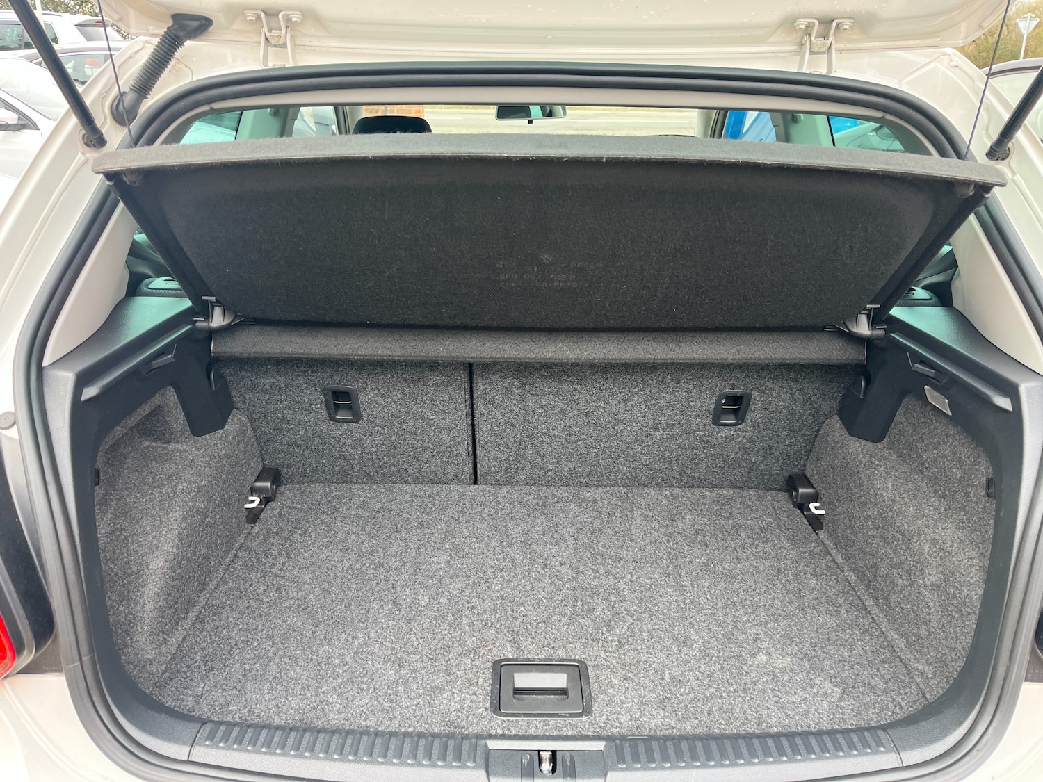 Used Volkswagen Polo 2012 for sale - 77878694: Photo 7