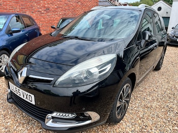 Used Renault Grand Scenic 2015 for sale - 78526225: Photo