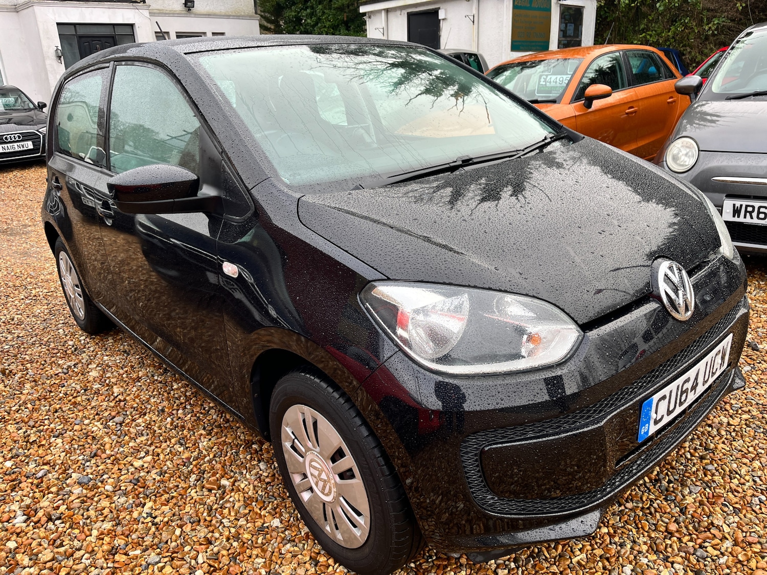 Used Volkswagen up! 2014 for sale - 77620348: Photo 3