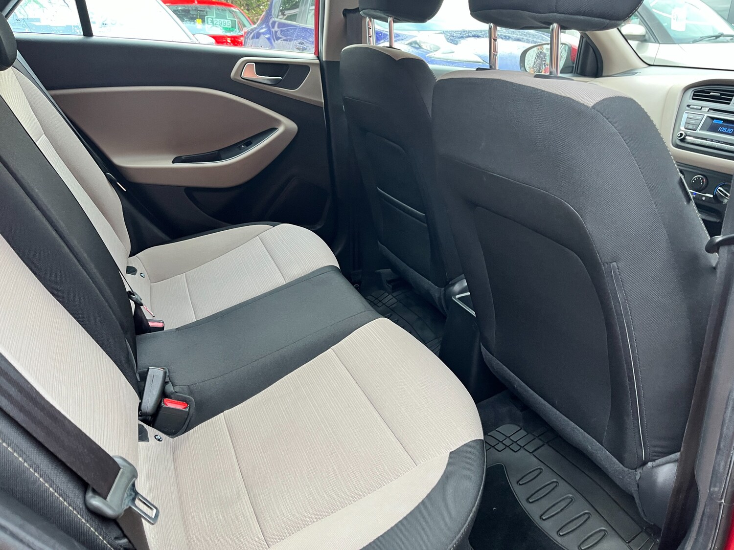 Used Hyundai i20 2015 for sale - 77462963: Photo 10