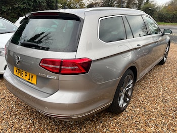 Used Volkswagen Passat 2016 for sale - 76650363: Photo