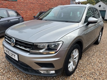 Volkswagen - Tiguan