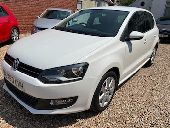 Used Volkswagen Polo 2013 for sale - 79252229: Photo
