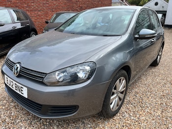 Volkswagen - Golf