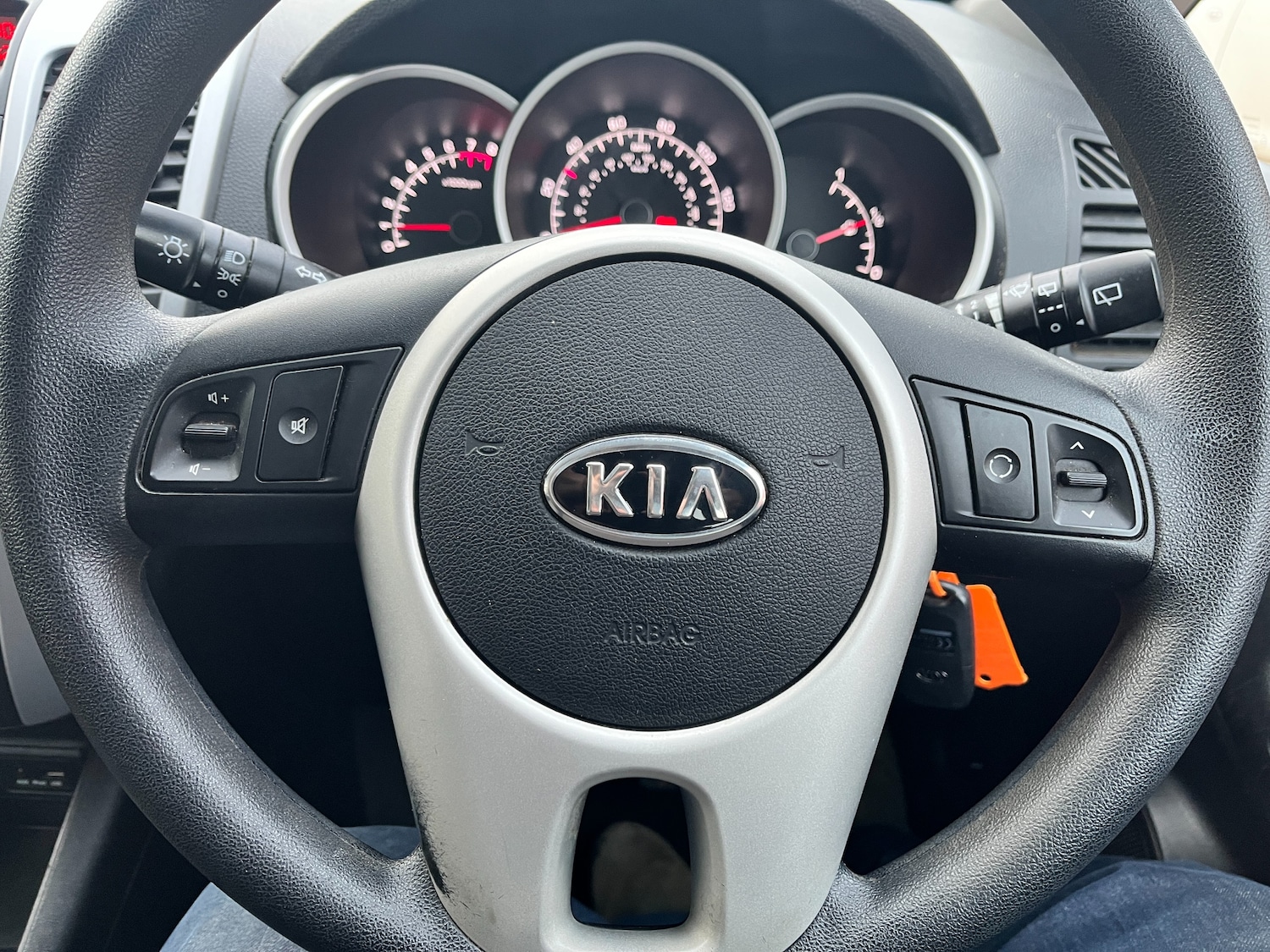 Used Kia Venga 2012 for sale - 77249430: Photo 10