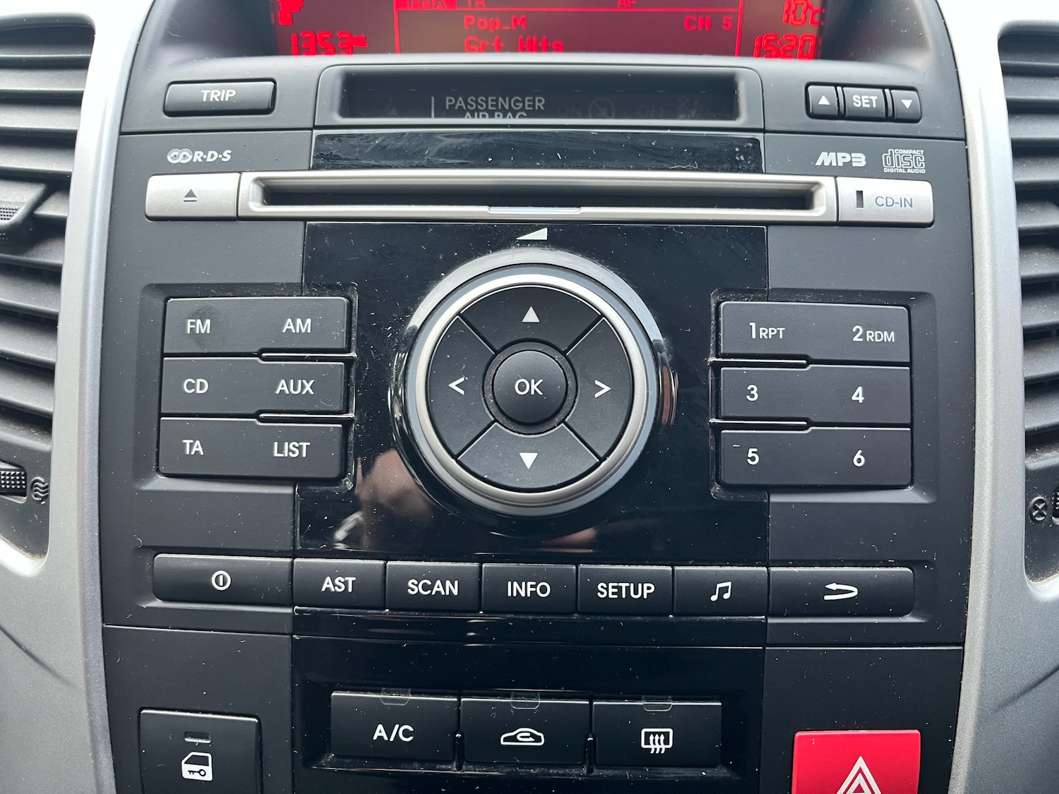 Used Kia Venga 2012 for sale - 77249430: Photo 13