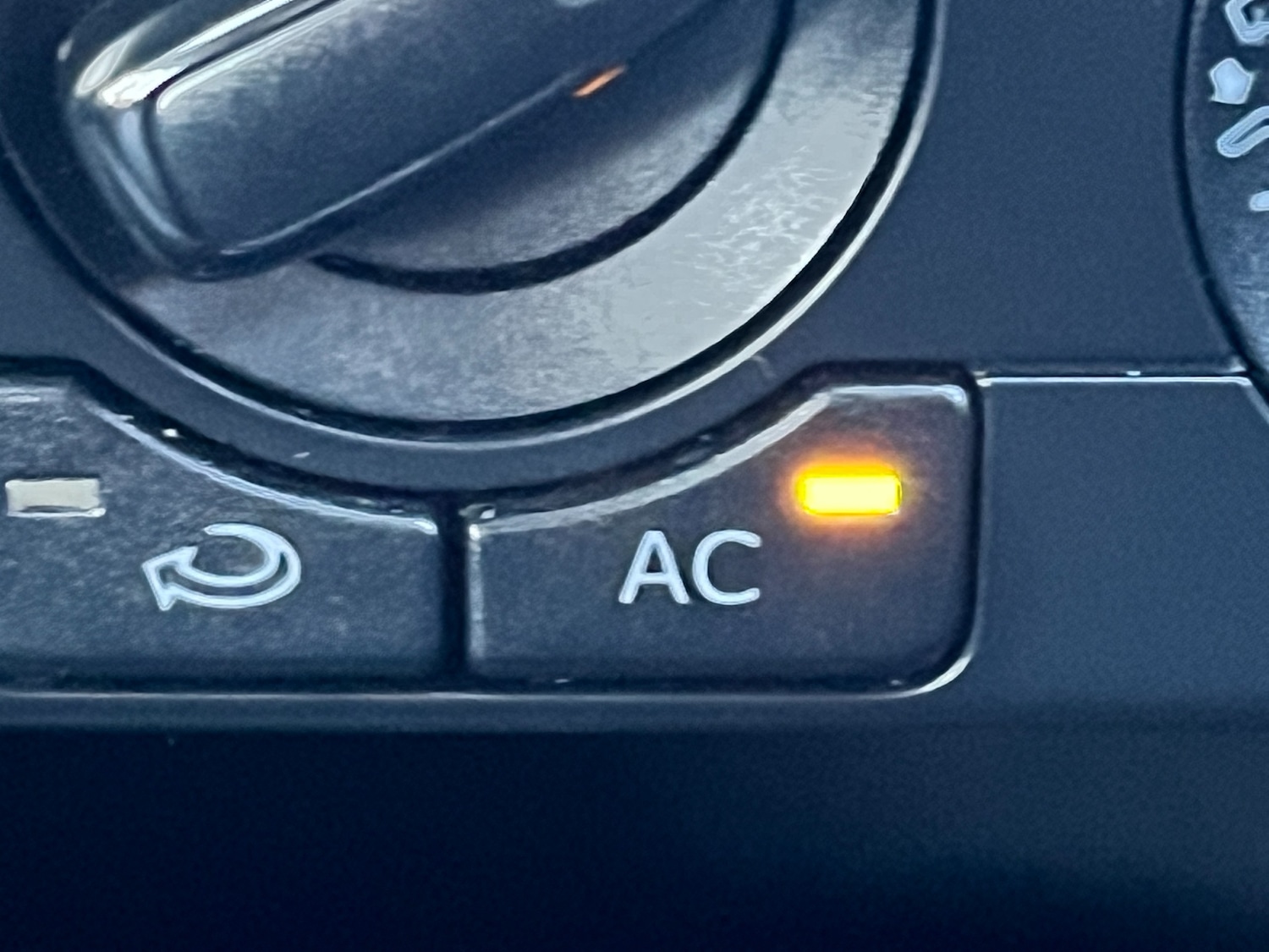 Used Volkswagen Polo 2014 for sale - 76931713: Photo 14