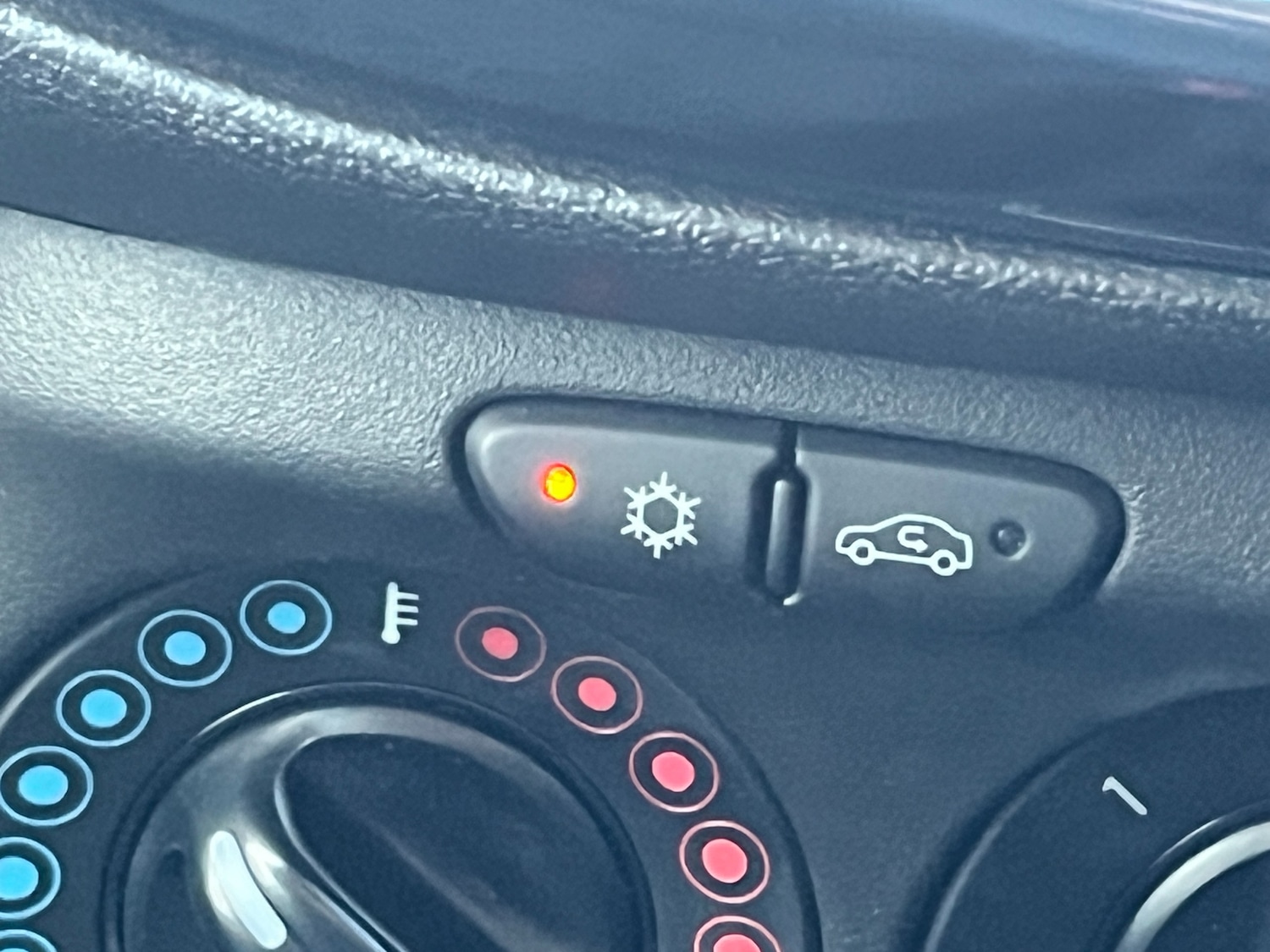 Used Vauxhall Corsa 2015 for sale - 77935455: Photo 16