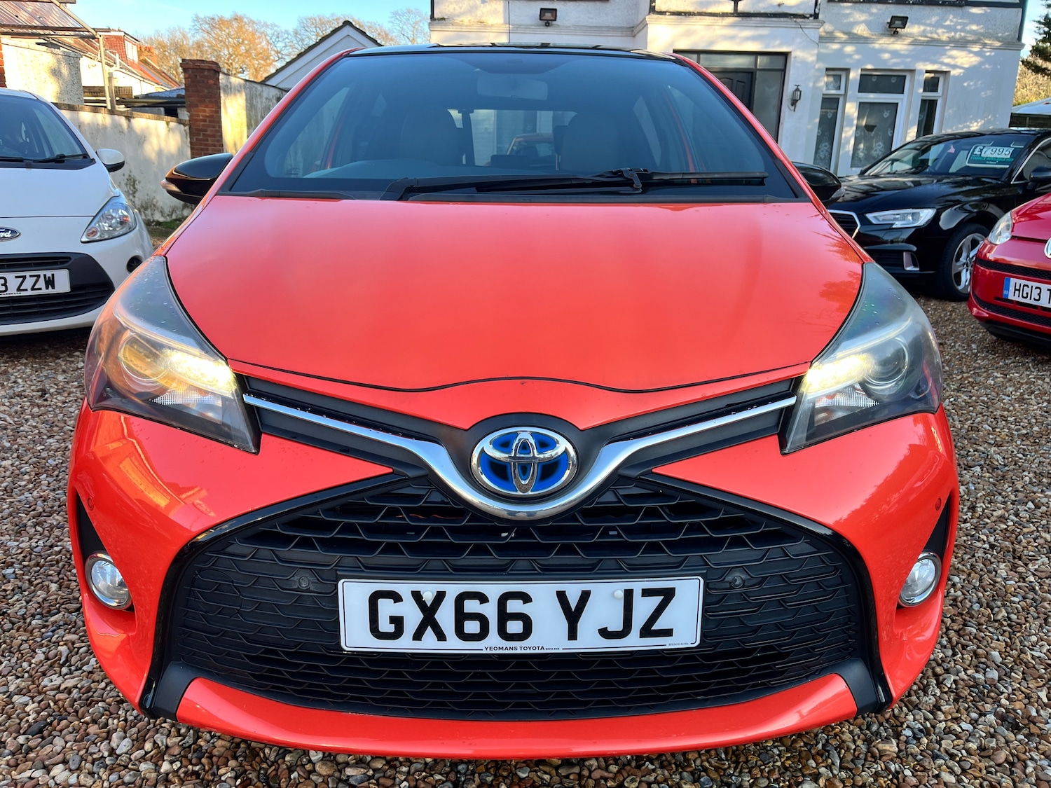 Used Toyota Yaris 2016 for sale - 77436265: Photo 2