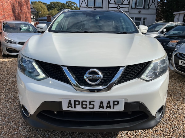 Used Nissan Qashqai 2015 for sale - 76224929: Photo 2