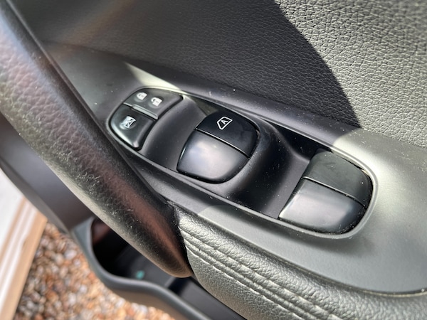 Used Nissan Qashqai 2015 for sale - 76224929: Photo 9