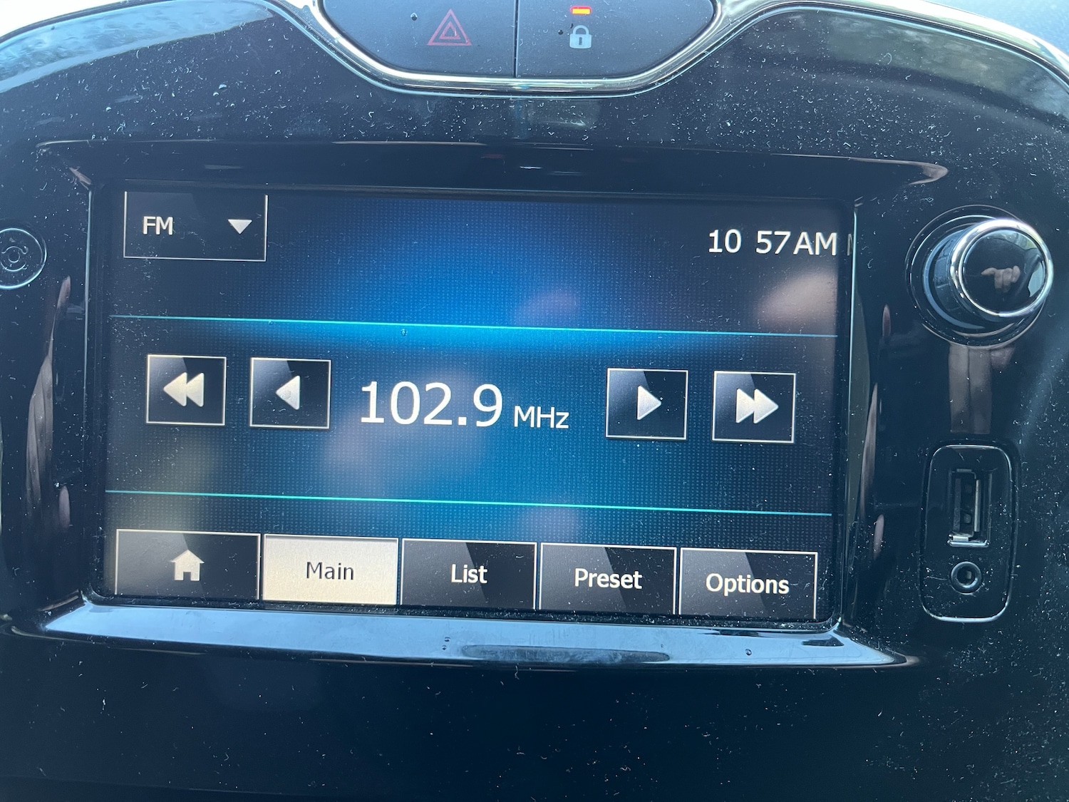 Used Renault Clio 2014 for sale - 76353054: Photo 10