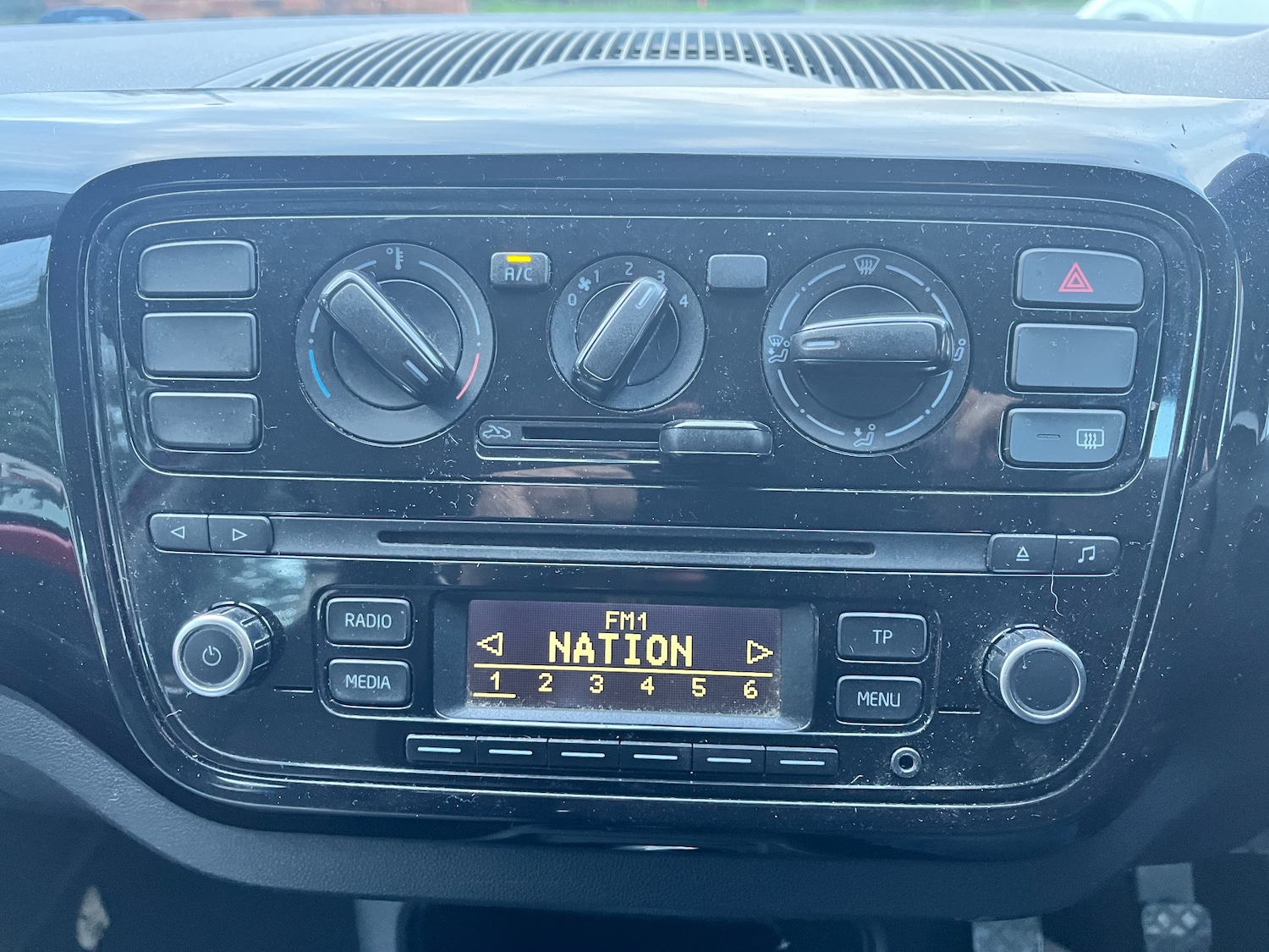 Used Volkswagen up! 2013 for sale - 77301618: Photo 12