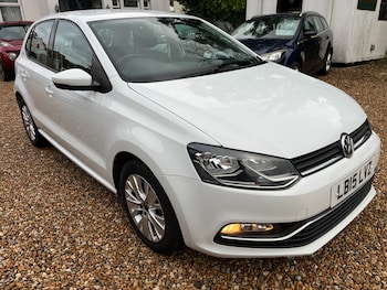 Used Volkswagen Polo 2015 for sale - 76395603: Photo