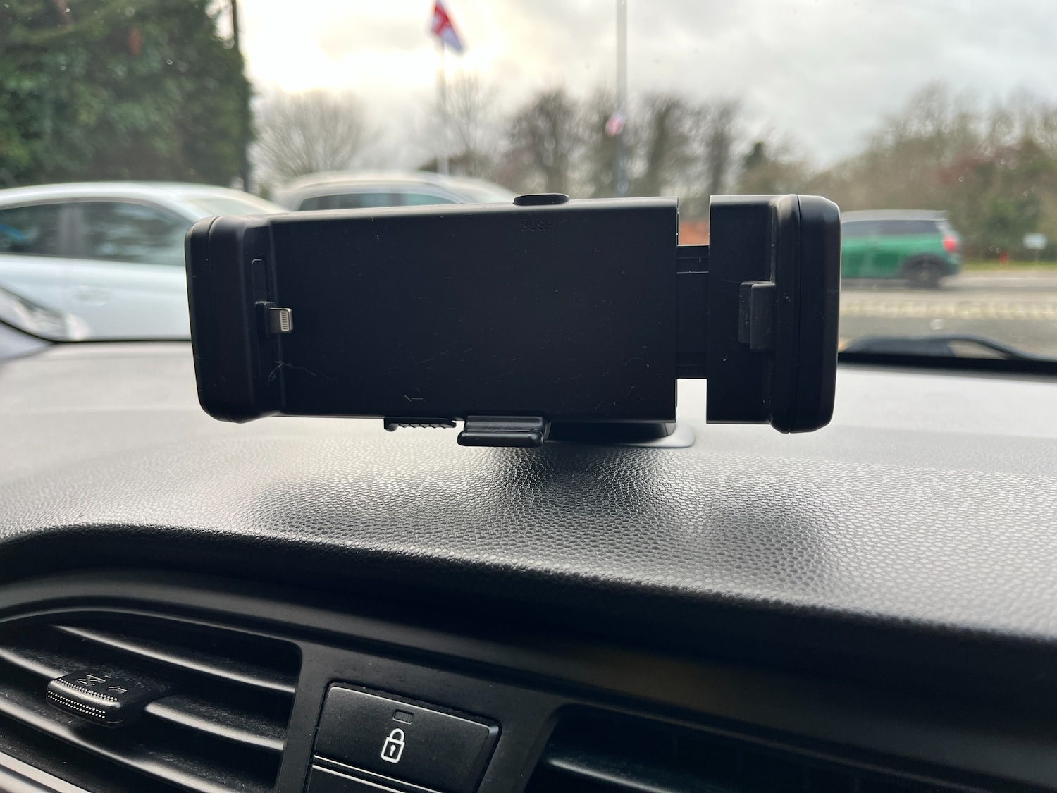 Used Hyundai i20 2017 for sale - 77152708: Photo 20