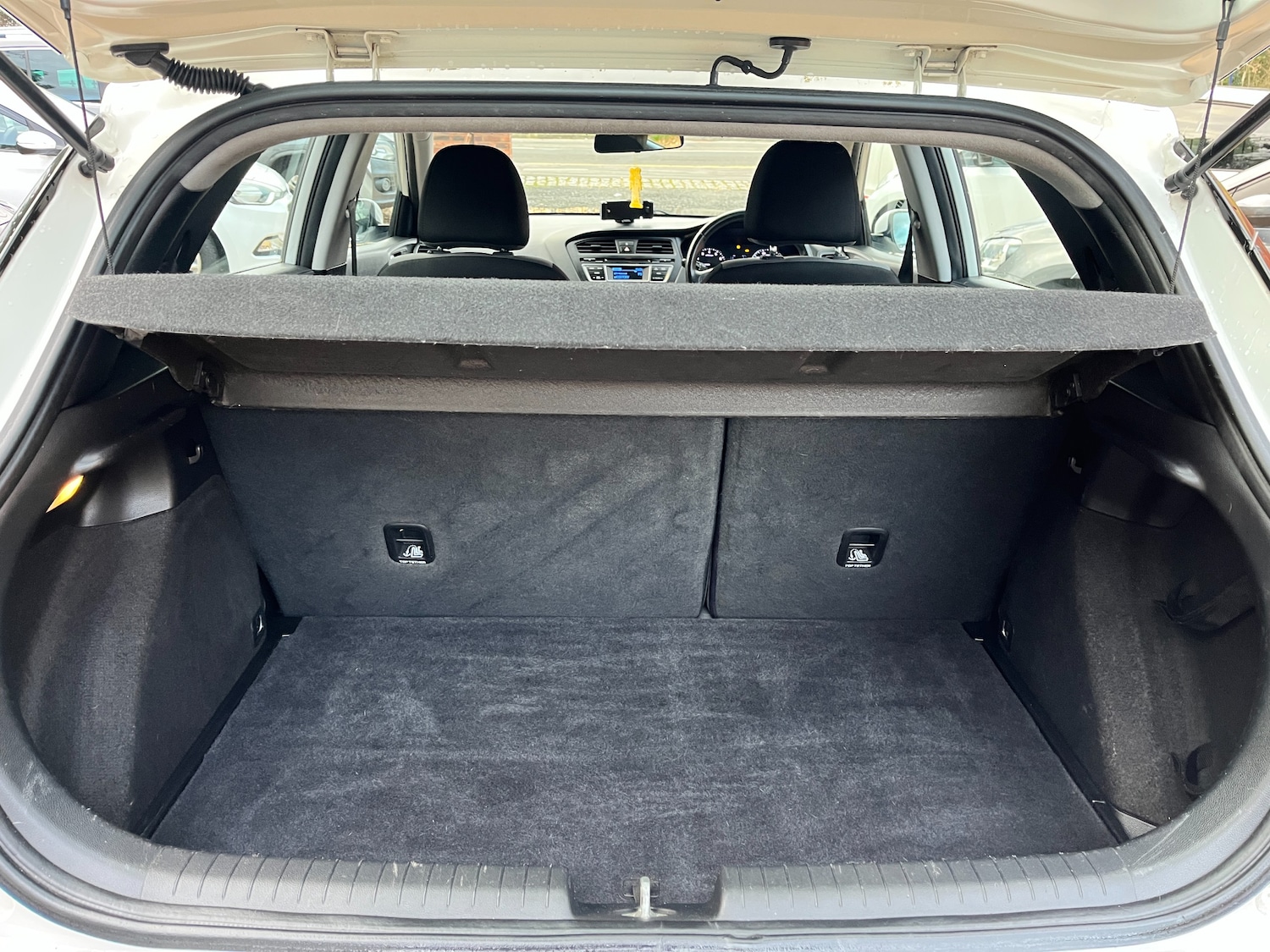 Used Hyundai i20 2017 for sale - 77152708: Photo 7