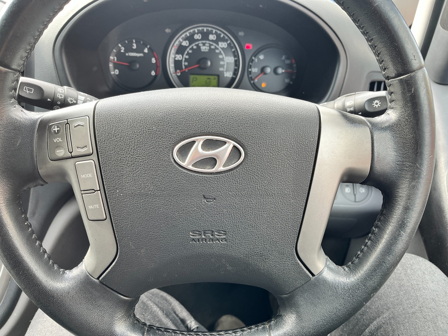 Used Hyundai i800 2013 for sale - 78069711: Photo 13