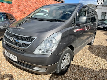 Hyundai i800 feature image