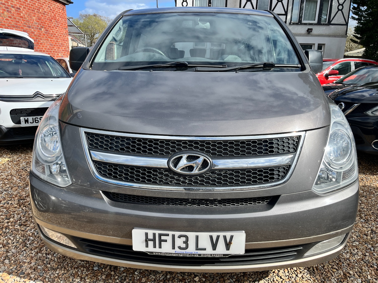 Used Hyundai i800 2013 for sale - 78069711: Photo 2
