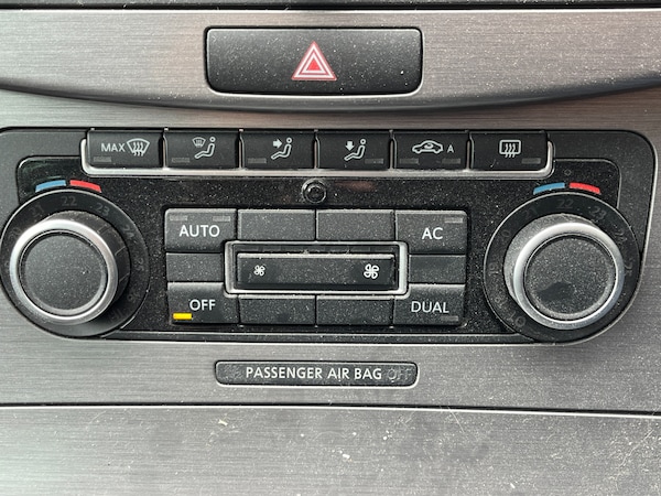 Used Volkswagen Passat 2011 for sale - 75705624: Photo 16