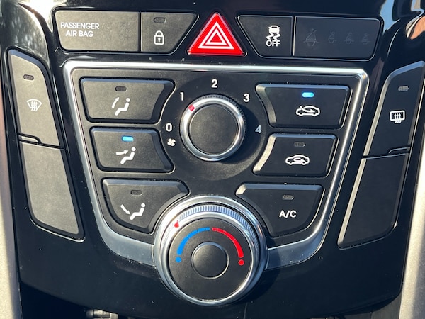 Used Hyundai i30 2015 for sale - 76224954: Photo 16