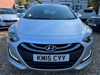 Used Hyundai i30 2015 for sale - 76224954: Photo 2