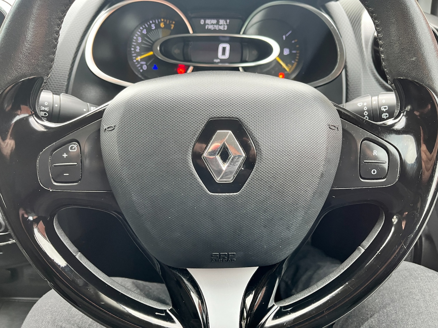 Used Renault Clio 2015 for sale - 78134849: Photo 11