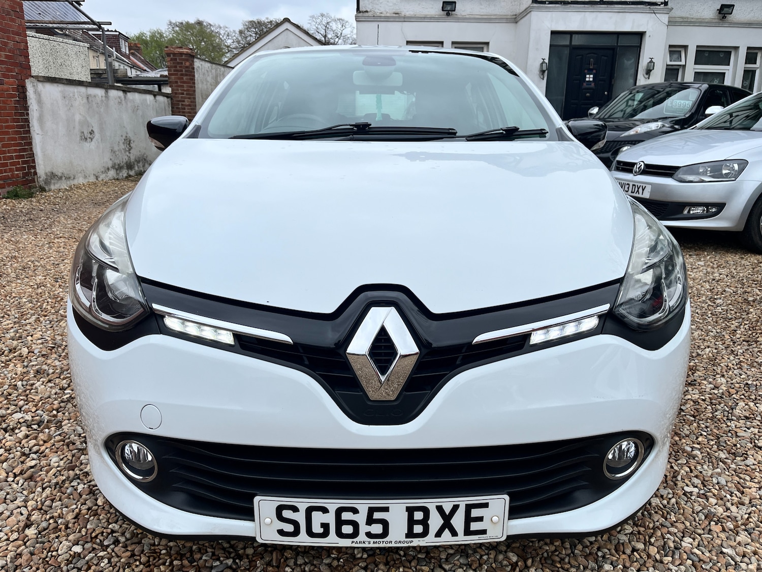 Used Renault Clio 2015 for sale - 78134849: Photo 2