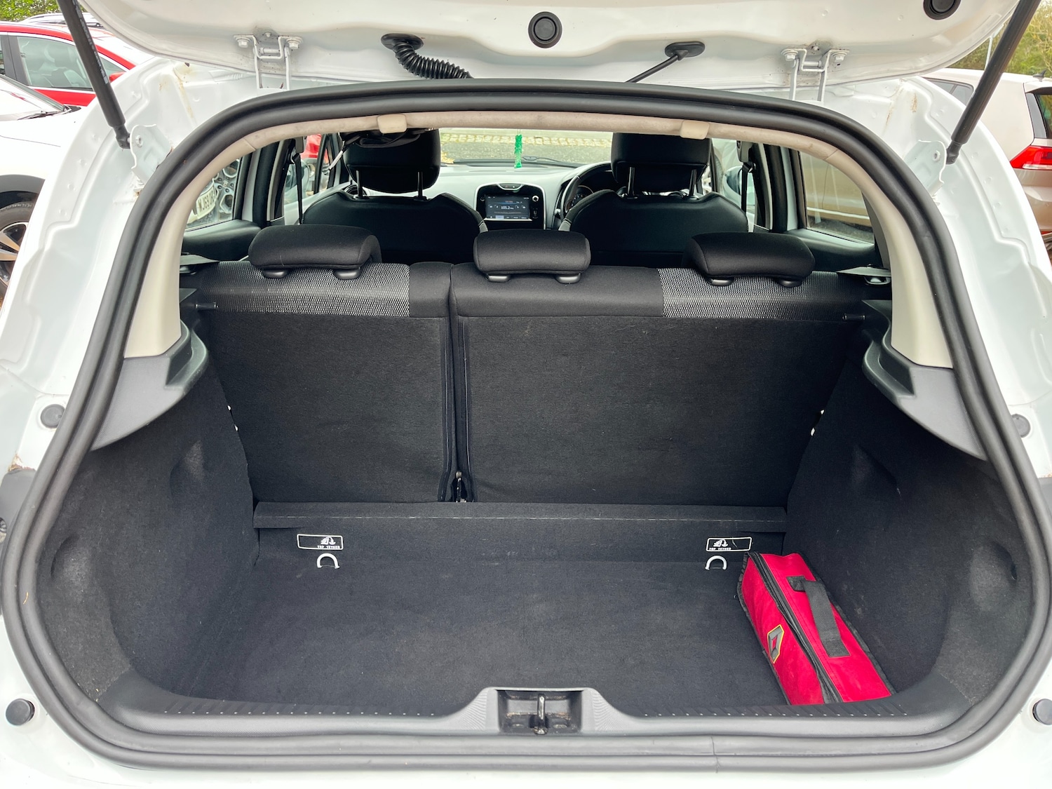 Used Renault Clio 2015 for sale - 78134849: Photo 7