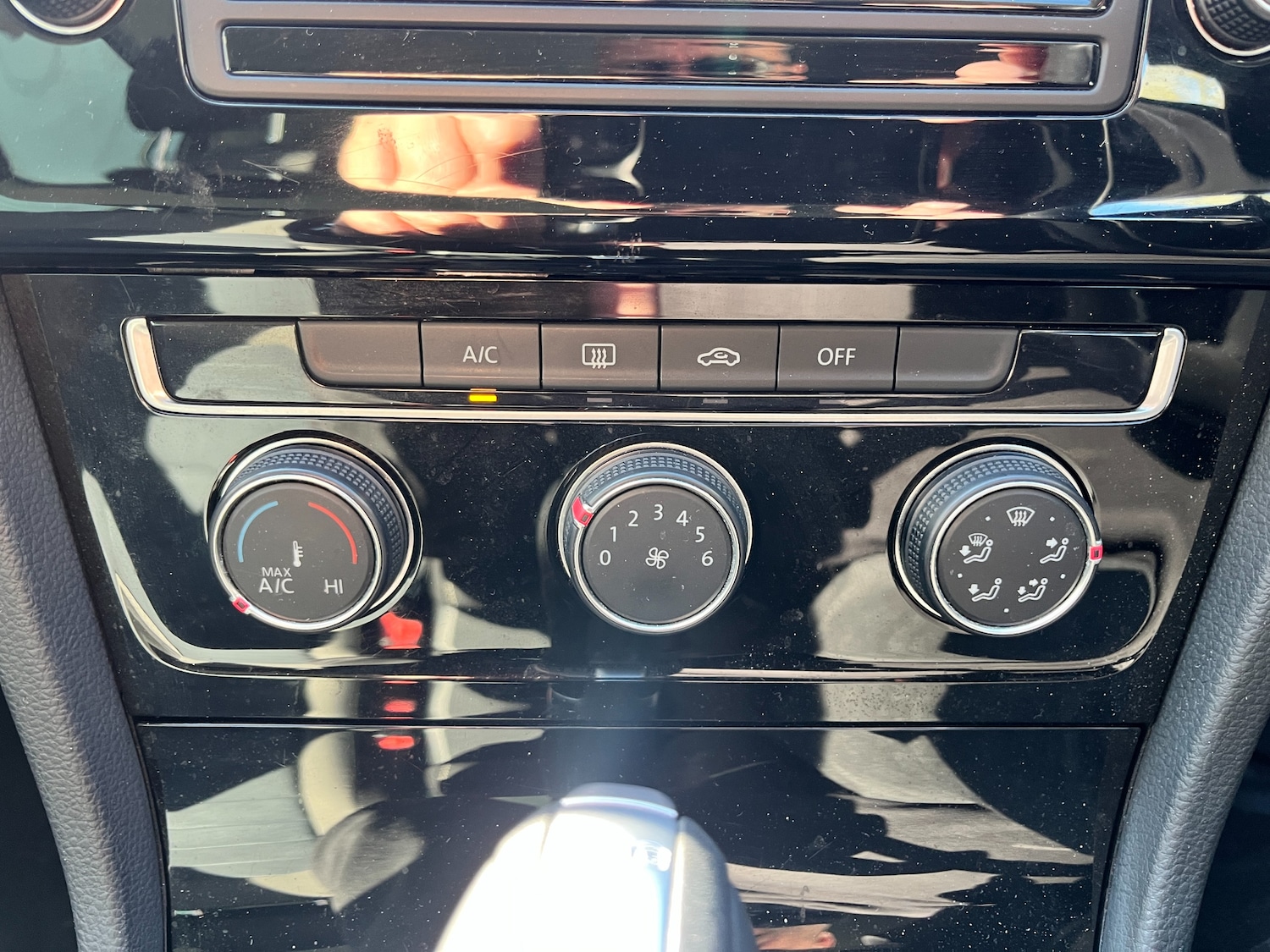 Used Volkswagen Golf 2014 for sale - 77976104: Photo 18