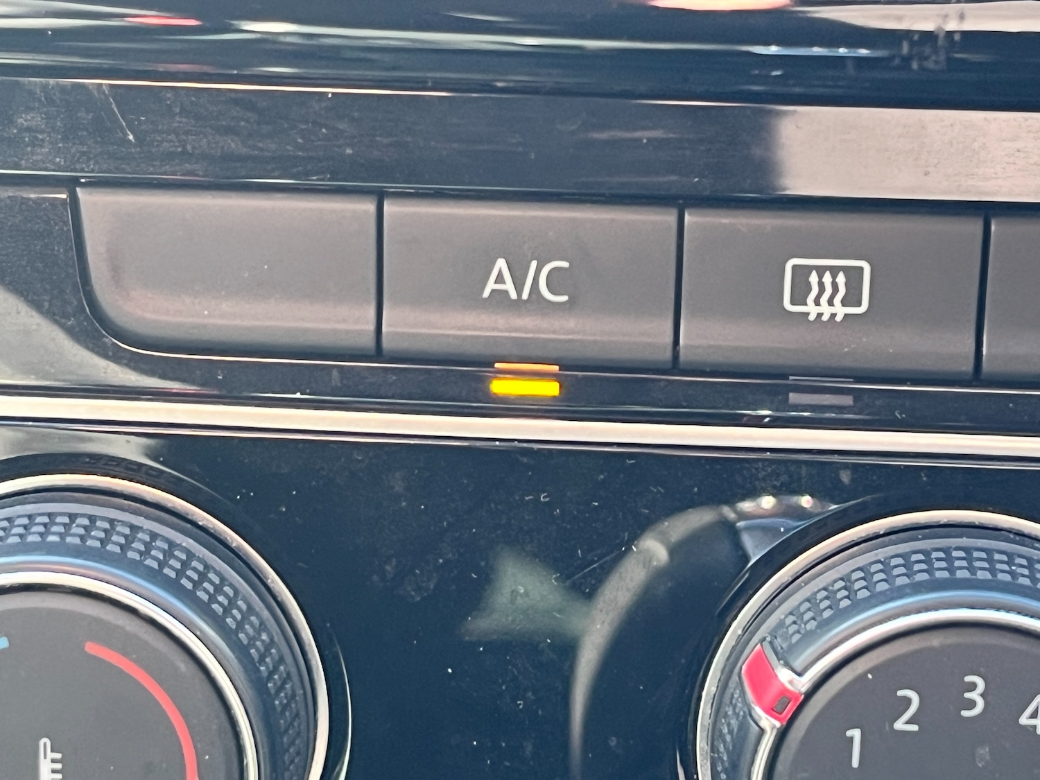 Used Volkswagen Golf 2014 for sale - 77976104: Photo 19