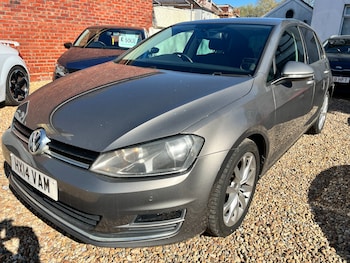 Used Volkswagen Golf 2014 for sale - 77976104: Photo