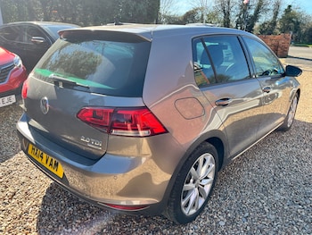 Used Volkswagen Golf 2014 for sale - 77976104: Photo