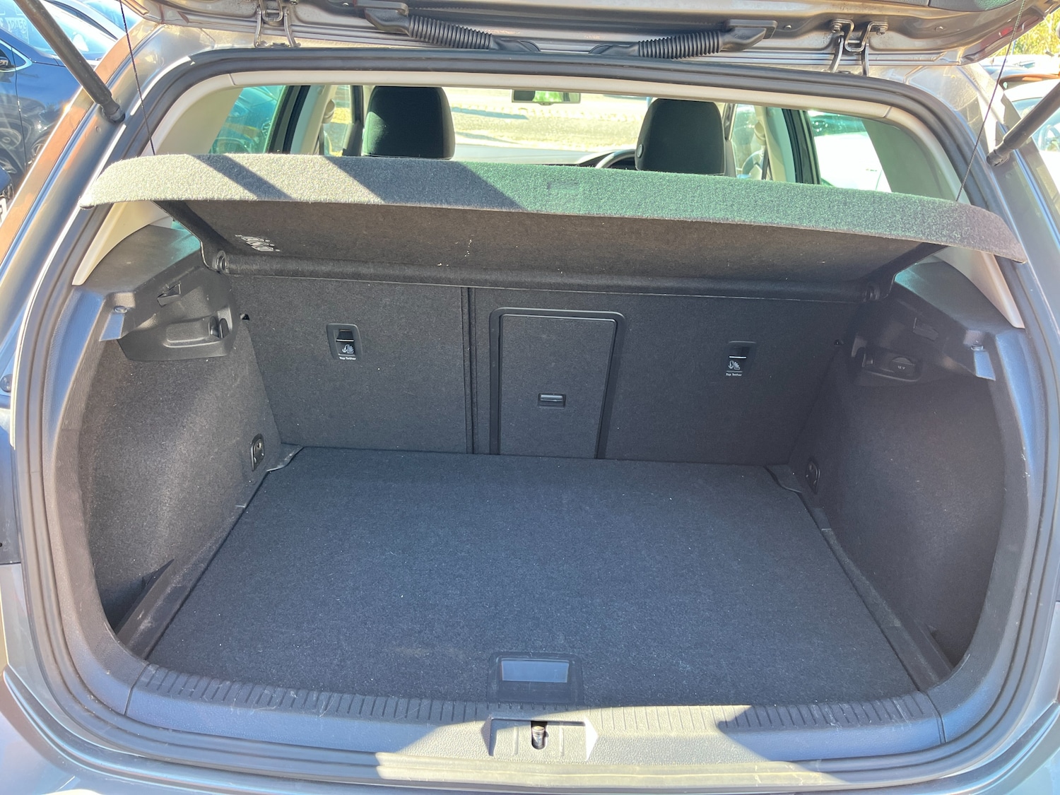 Used Volkswagen Golf 2014 for sale - 77976104: Photo 7