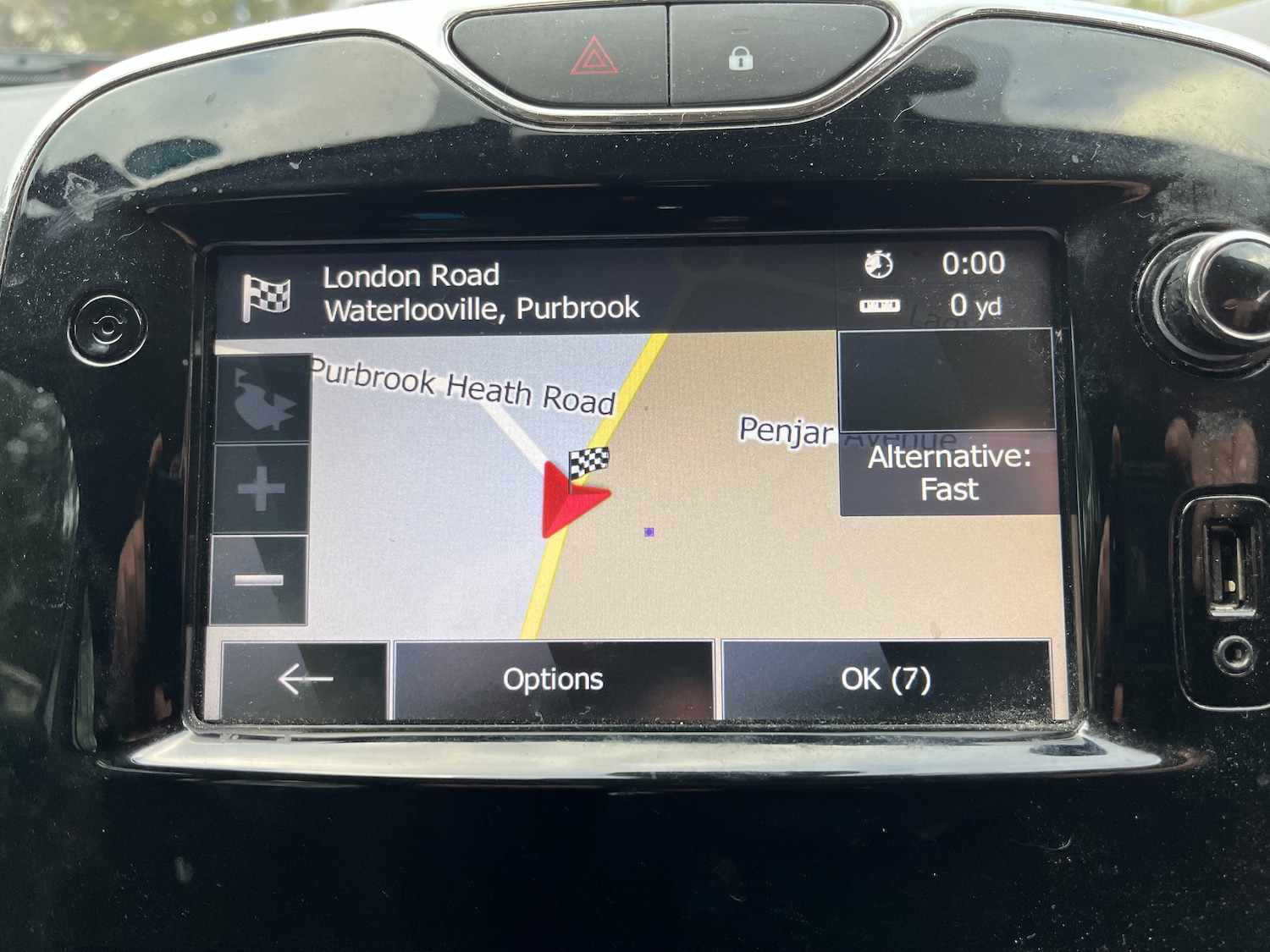 Used Renault Clio 2013 for sale - 76412650: Photo 10