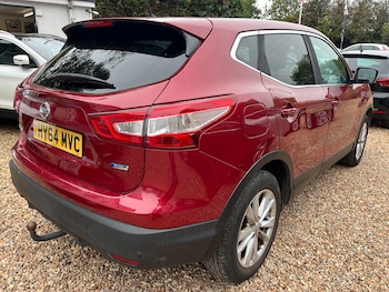 Used Nissan Qashqai 2014 for sale - 76232340: Photo 4