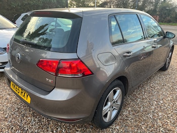 Used Volkswagen Golf 2015 for sale - 76466284: Photo