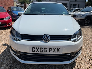 Used Volkswagen Polo 2016 for sale - 79179782: Photo