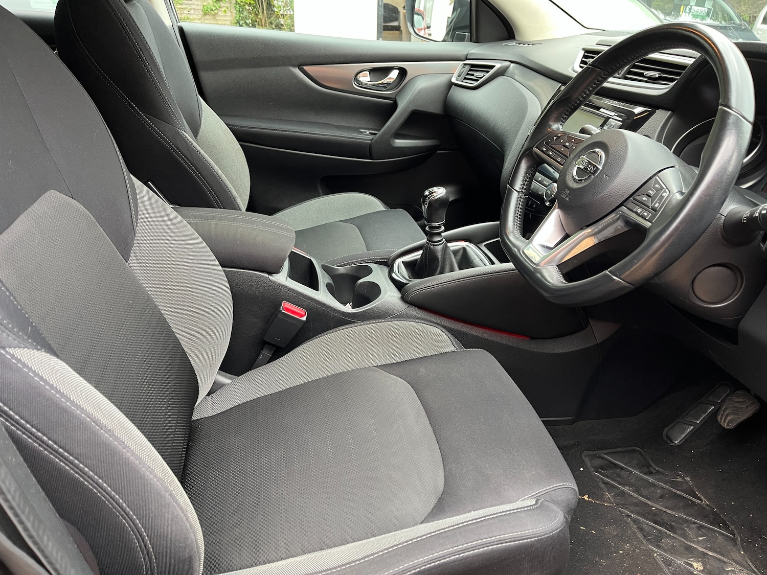 Used Nissan Qashqai 2017 for sale - 76508888: Photo 8