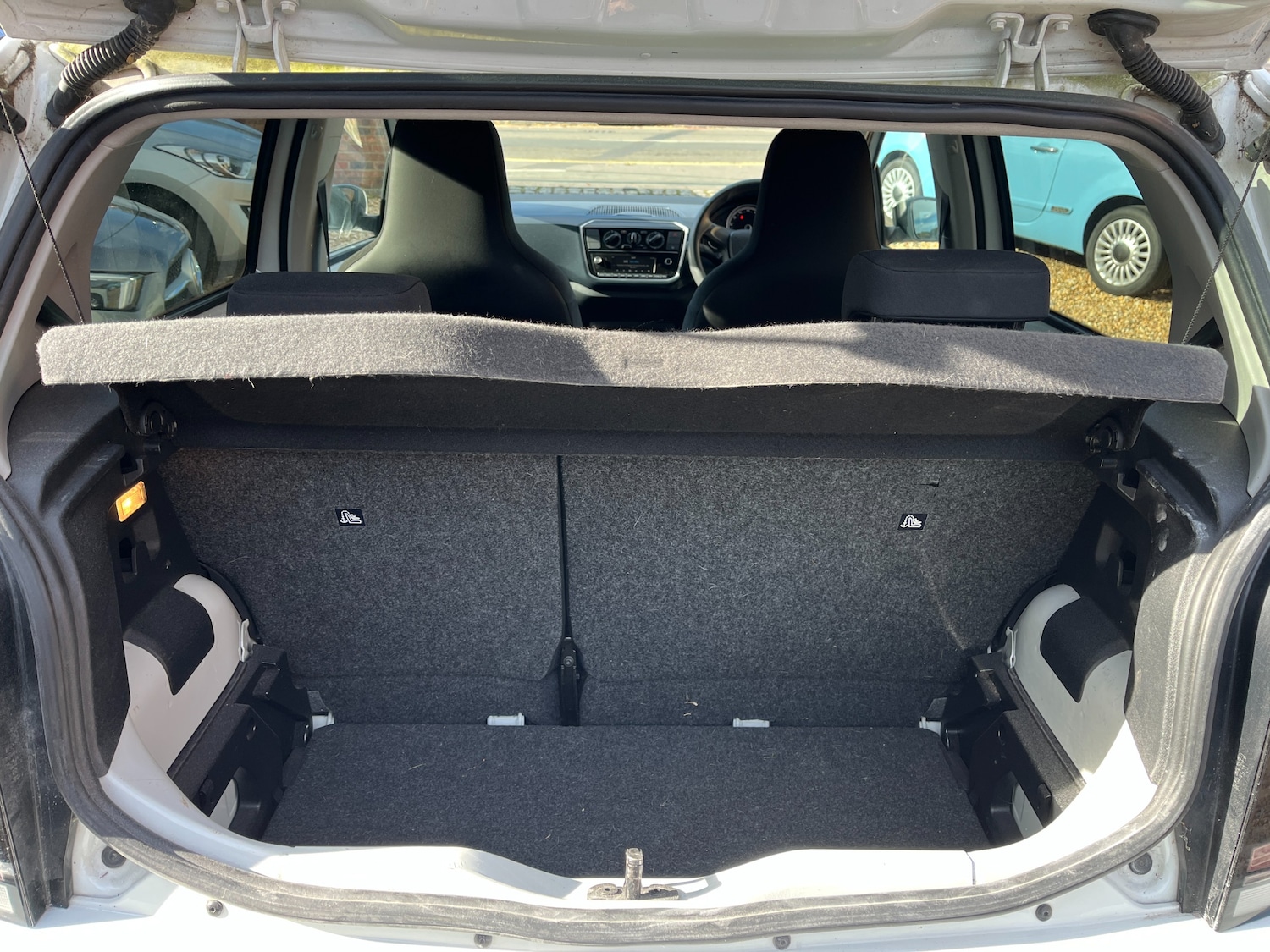 Used Volkswagen up! 2017 for sale - 76364372: Photo 6