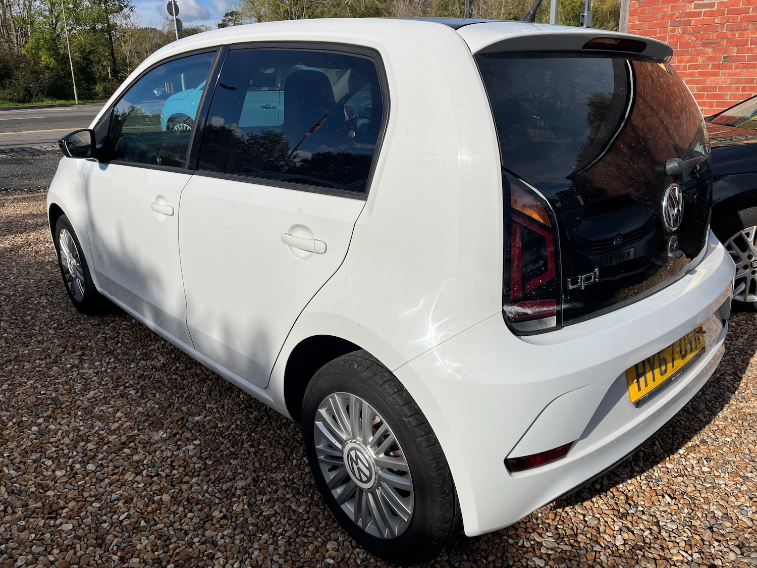 Used Volkswagen up! 2017 for sale - 76364372: Photo 7