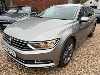 Volkswagen - Passat
