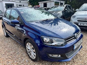 Used Volkswagen Polo 2010 for sale - 77976105: Photo