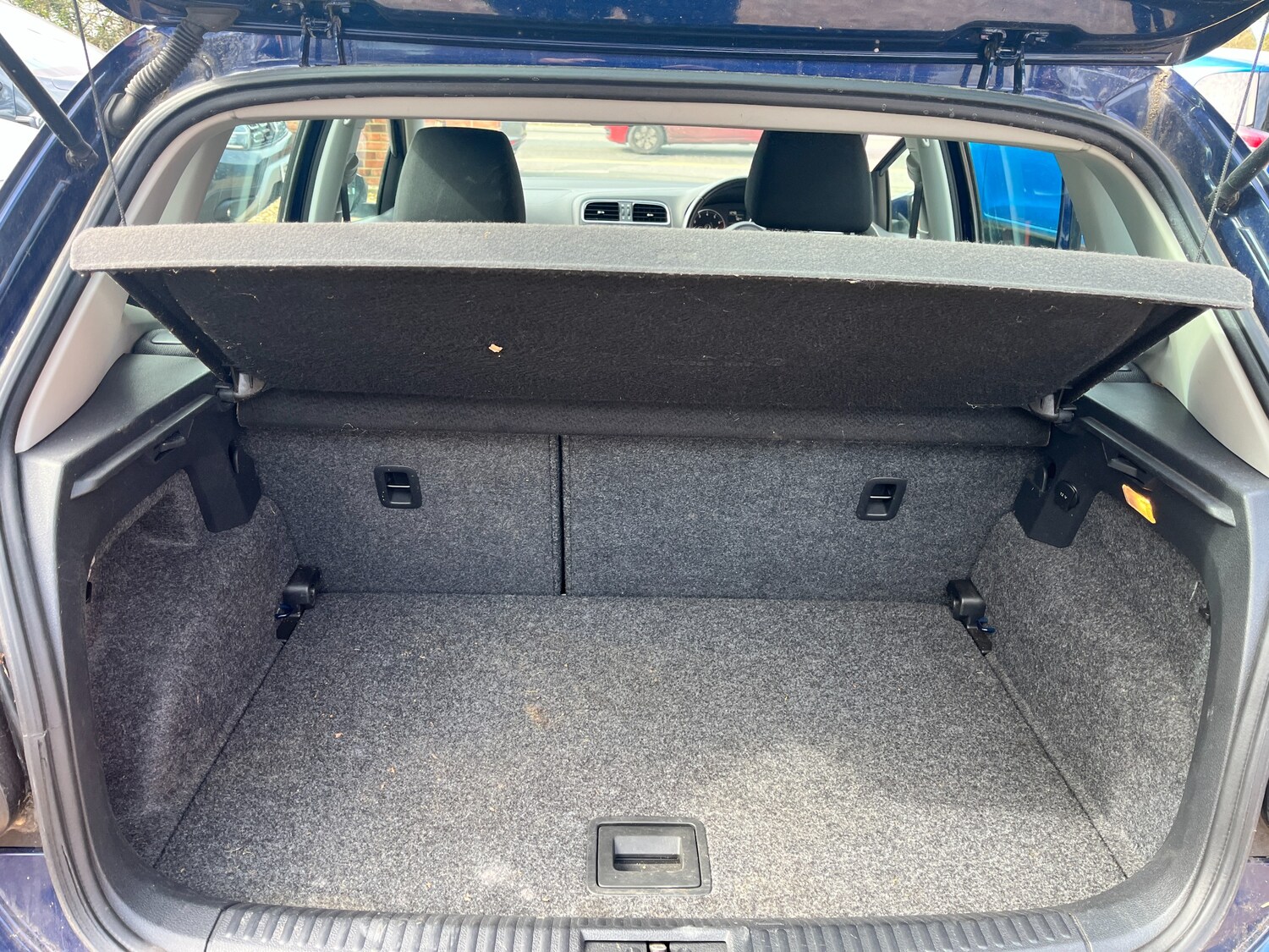 Used Volkswagen Polo 2010 for sale - 77976105: Photo 7