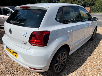 Used Volkswagen Polo 2015 for sale - 75524746: Photo