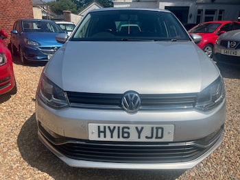 Used Volkswagen Polo 2016 for sale - 79179790: Photo