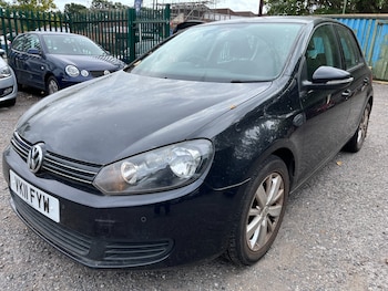 Volkswagen - Golf